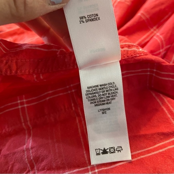 🛍️3/$30 Cabela’s women’s  plaid button up sleeveless top‎ in size small - Picture 7 of 9